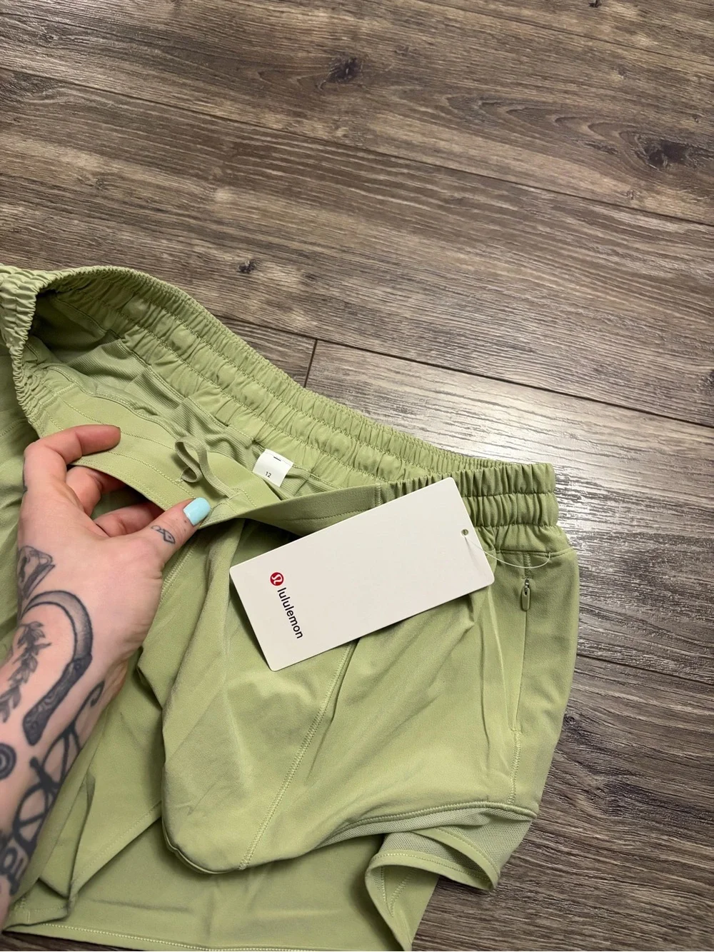 NWT Lululemon Hotty Hot Short *LR *2.5
